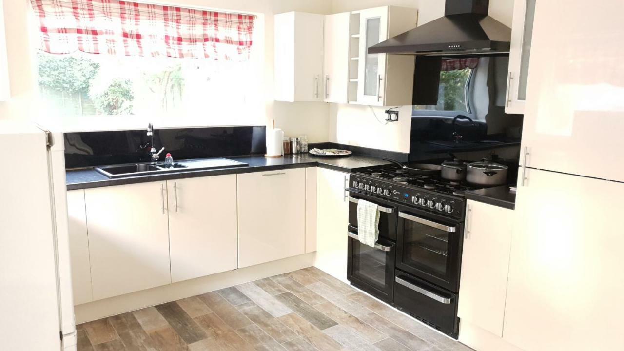 Grandeur Holiday Home, With Free Parking Clacton-on-Sea Exterior foto